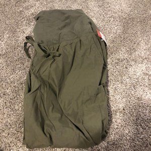 Full Panel Green / Old Navy Cropped Pants / Maternity Large / NWT